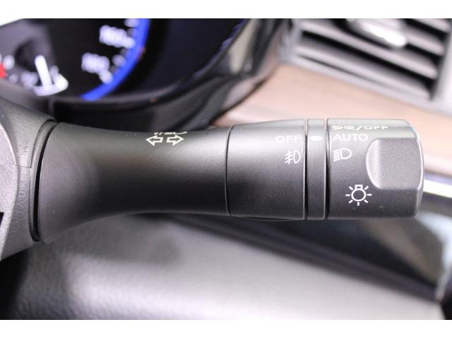 エルグランド ２５０ハイウェイスターＳ　レンタアップ／茶半革シート／純正ＯＰナビ／両側電動スライドドア／エマージェンシーブレーキ／バックカメラ／ＥＴＣ／ＬＥＤヘッドライト／オートライト／Ｂｌｕｅｔｏｏｔｈ／レーダークルーズコントロール／（50枚目）