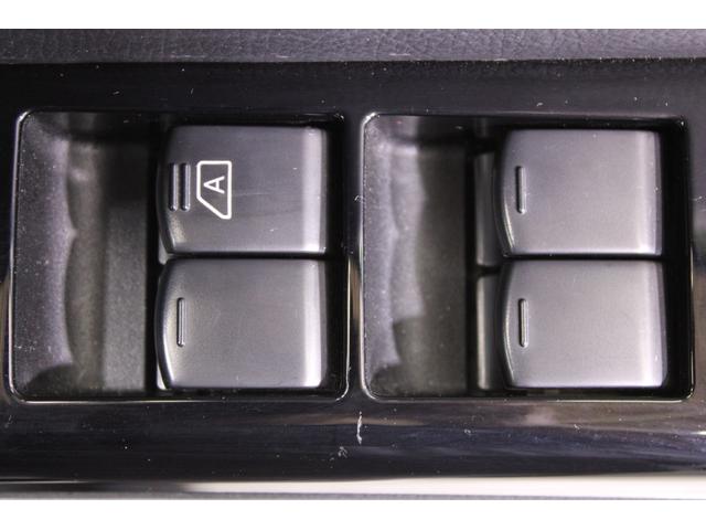 エルグランド ２５０ハイウェイスターＳ　レンタアップ／茶半革シート／純正ＯＰナビ／両側電動スライドドア／エマージェンシーブレーキ／バックカメラ／ＥＴＣ／ＬＥＤヘッドライト／オートライト／Ｂｌｕｅｔｏｏｔｈ／レーダークルーズコントロール／（52枚目）