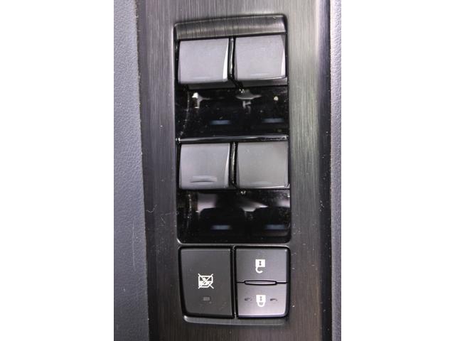 ＵＸ ＵＸ２５０ｈ　Ｆスポーツ　黒革温熱シート／純正ナビ／１オーナー／地デジ／衝突低減ブレーキ／バックカメラ／電動リアゲート／ステアリングヒーター／オートライト／オートハイビーム／ＥＴＣ２．０／レーダークルーズコントロール（49枚目）