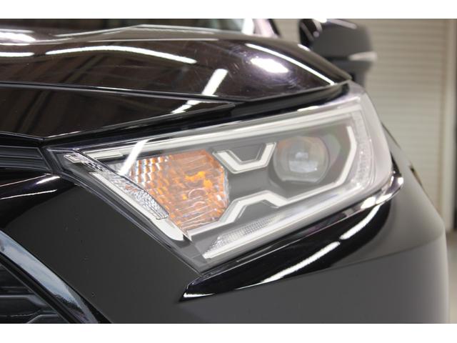 ＲＡＶ４ ハイブリッドＸ　サンルーフ／純正９インチナビ／地デジ／バックカメラ／レーダークルーズコントロール／ＬＥＤヘッドライト／フロントフォグライト／衝突軽減ブレーキ／純正１７インチＡＷ／ＥＴＣ／障害物センサー／電動格納ミラー（16枚目）