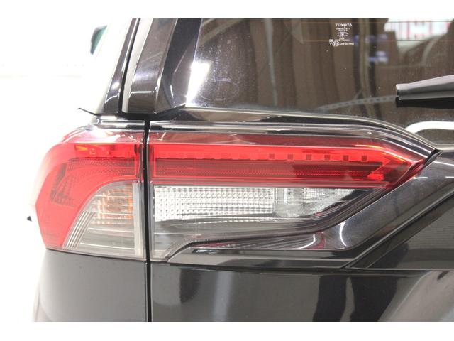 ＲＡＶ４ ハイブリッドＸ　サンルーフ／純正９インチナビ／地デジ／バックカメラ／レーダークルーズコントロール／ＬＥＤヘッドライト／フロントフォグライト／衝突軽減ブレーキ／純正１７インチＡＷ／ＥＴＣ／障害物センサー／電動格納ミラー（20枚目）