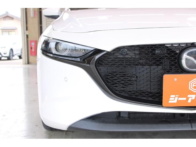 ＭＡＺＤＡ３ファストバック Ｘバーガンディ　セレクション　ＢＯＳＥサウンド／純正ナビ／地デジ／全周囲カメラ／温熱赤革シート／パドルシフト／レーダークルーズコントロール／ステアリングヒーター／ＢＳＭ／ＨＤＭＩ／ＵＳＢ接続／（17枚目）