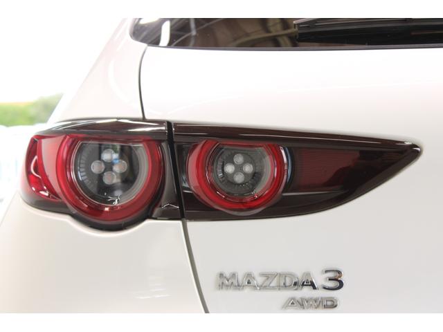 ＭＡＺＤＡ３ファストバック Ｘバーガンディ　セレクション　ＢＯＳＥサウンド／純正ナビ／地デジ／全周囲カメラ／温熱赤革シート／パドルシフト／レーダークルーズコントロール／ステアリングヒーター／ＢＳＭ／ＨＤＭＩ／ＵＳＢ接続／（20枚目）
