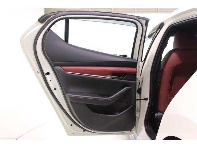 ＭＡＺＤＡ３ファストバック Ｘバーガンディ　セレクション　ＢＯＳＥサウンド／純正ナビ／地デジ／全周囲カメラ／温熱赤革シート／パドルシフト／レーダークルーズコントロール／ステアリングヒーター／ＢＳＭ／ＨＤＭＩ／ＵＳＢ接続／（33枚目）