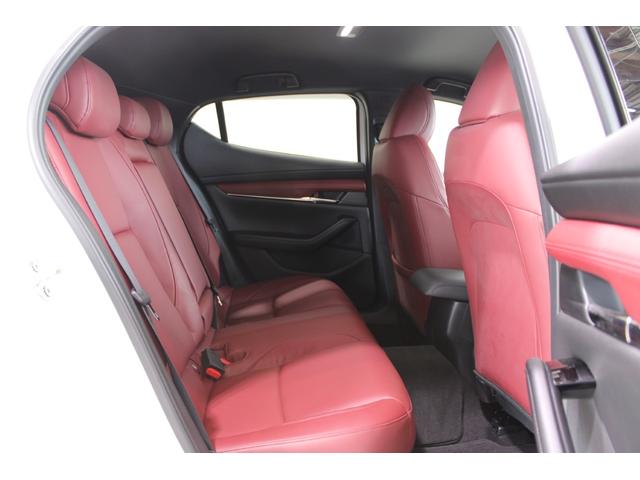 ＭＡＺＤＡ３ファストバック Ｘバーガンディ　セレクション　ＢＯＳＥサウンド／純正ナビ／地デジ／全周囲カメラ／温熱赤革シート／パドルシフト／レーダークルーズコントロール／ステアリングヒーター／ＢＳＭ／ＨＤＭＩ／ＵＳＢ接続／（37枚目）