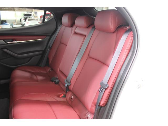 ＭＡＺＤＡ３ファストバック Ｘバーガンディ　セレクション　ＢＯＳＥサウンド／純正ナビ／地デジ／全周囲カメラ／温熱赤革シート／パドルシフト／レーダークルーズコントロール／ステアリングヒーター／ＢＳＭ／ＨＤＭＩ／ＵＳＢ接続／（40枚目）