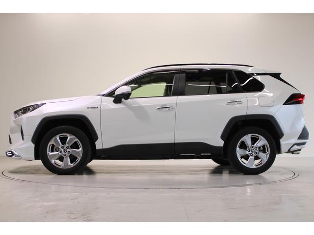 ＲＡＶ４ ハイブリッドＧ　モデリスタエアロ／純正９インチナビ／地デジ／バックカメラ／温熱白革シート／ステアリングヒーター／電動リアゲート／レーダークルーズコントロール／デジタルインナーミラー／ＥＴＣ２．０／パワーシート／ＬＥＤ（10枚目）