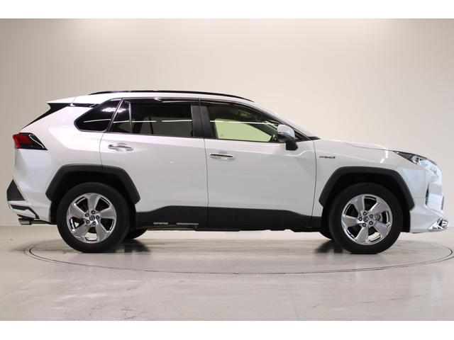 ＲＡＶ４ ハイブリッドＧ　モデリスタエアロ／純正９インチナビ／地デジ／バックカメラ／温熱白革シート／ステアリングヒーター／電動リアゲート／レーダークルーズコントロール／デジタルインナーミラー／ＥＴＣ２．０／パワーシート／ＬＥＤ（14枚目）