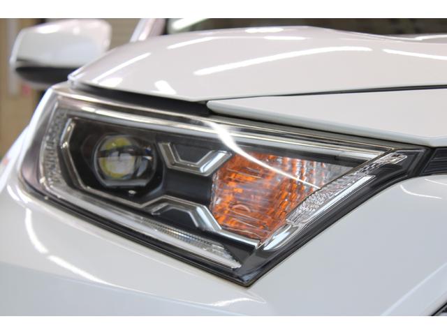 ＲＡＶ４ ハイブリッドＧ　モデリスタエアロ／純正９インチナビ／地デジ／バックカメラ／温熱白革シート／ステアリングヒーター／電動リアゲート／レーダークルーズコントロール／デジタルインナーミラー／ＥＴＣ２．０／パワーシート／ＬＥＤ（18枚目）
