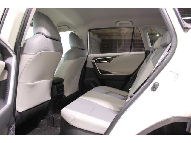 ＲＡＶ４ ハイブリッドＧ　モデリスタエアロ／純正９インチナビ／地デジ／バックカメラ／温熱白革シート／ステアリングヒーター／電動リアゲート／レーダークルーズコントロール／デジタルインナーミラー／ＥＴＣ２．０／パワーシート／ＬＥＤ（39枚目）