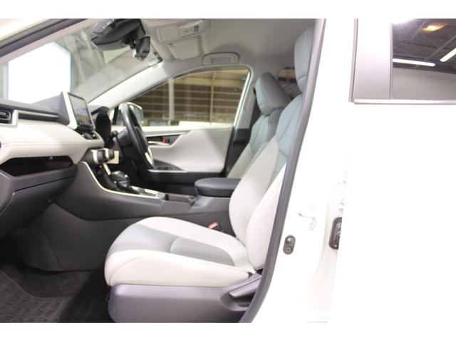 ＲＡＶ４ ハイブリッドＧ　モデリスタエアロ／純正９インチナビ／地デジ／バックカメラ／温熱白革シート／ステアリングヒーター／電動リアゲート／レーダークルーズコントロール／デジタルインナーミラー／ＥＴＣ２．０／パワーシート／ＬＥＤ（41枚目）