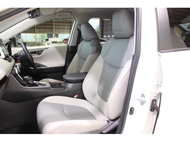 ＲＡＶ４ ハイブリッドＧ　モデリスタエアロ／純正９インチナビ／地デジ／バックカメラ／温熱白革シート／ステアリングヒーター／電動リアゲート／レーダークルーズコントロール／デジタルインナーミラー／ＥＴＣ２．０／パワーシート／ＬＥＤ（42枚目）