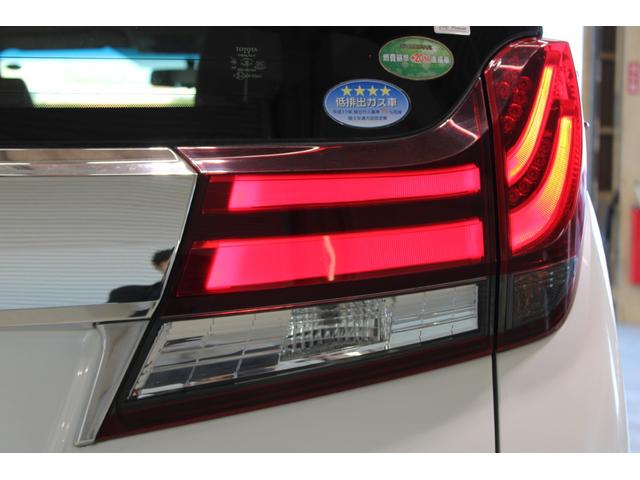 アルファードハイブリッド Ｘ　アルパインナビ／アルパイン後席モニター／バックカメラ／衝突軽減ブレーキ／レーダークルーズコントロール／両側電動スライドドア／純正１６インチアルミホイール／ＥＴＣ／障害物センサー／プッシュスタート／（21枚目）