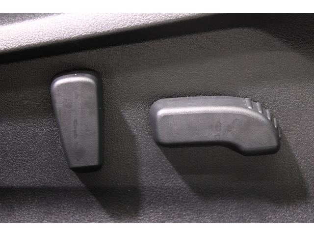 レヴォーグ ＧＴ　純正９型ナビ　フルセグＴＶ　バックカメラ　アイサイト　パドルシフト　シートヒーター　ＬＥＤヘッドライト　ビルトインＥＴＣ　純正１７ＡＷ　パワーシート　フォグライト　スマートキー　電動格納ミラー（5枚目）