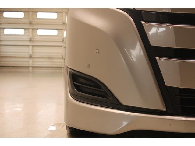 ノア Ｘ　禁煙車　４ＷＤ　両側電動スライドドア　レーダ－クル－ズコントロ－ル　ＬＥＤヘッドライト　ビルトインＥＴＣ　ＭＴモード付きＡＴ　衝突軽減ブレーキ　アイドリングストップ　スマートキー　電動格納式ミラー（17枚目）