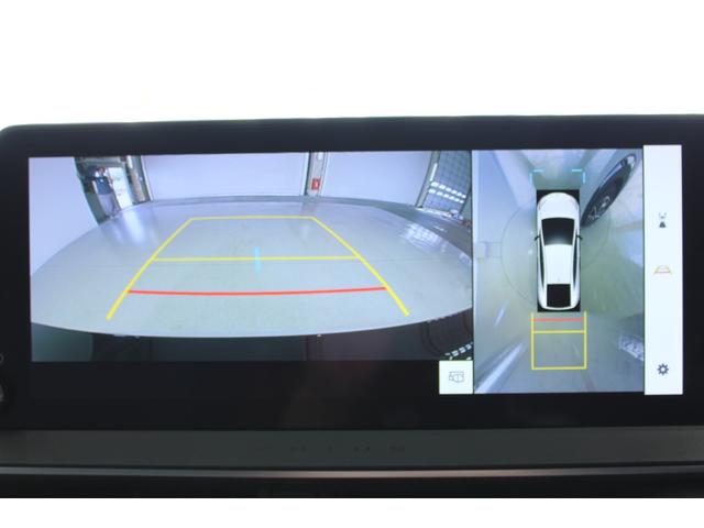 プリウス Z 禁煙車 4WD GRパフォーマンスPKG パノラマルーフ 12.3インチ純正ナビ 全周囲カメラ フルセグTV 温冷黒革シート パワーシート レーダークルーズコントロール 電動Rゲート ETC2.0(4枚目)