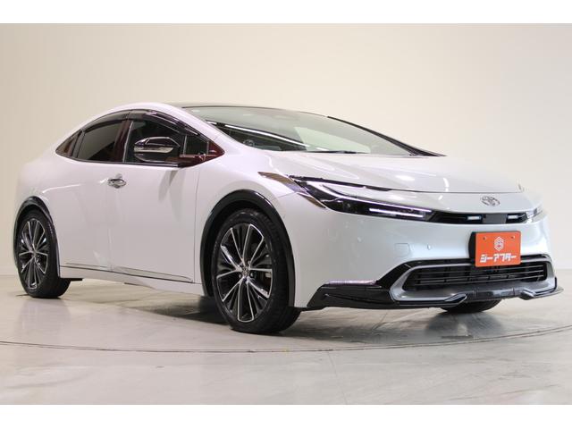プリウス Z 禁煙車 4WD GRパフォーマンスPKG パノラマルーフ 12.3インチ純正ナビ 全周囲カメラ フルセグTV 温冷黒革シート パワーシート レーダークルーズコントロール 電動Rゲート ETC2.0(7枚目)