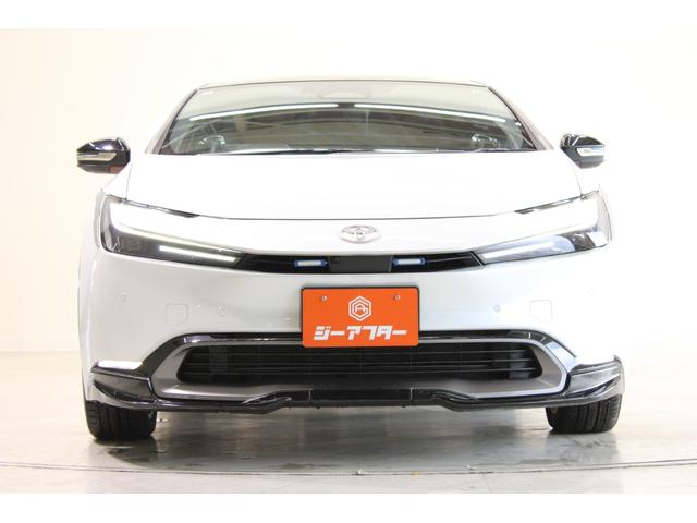プリウス Z 禁煙車 4WD GRパフォーマンスPKG パノラマルーフ 12.3インチ純正ナビ 全周囲カメラ フルセグTV 温冷黒革シート パワーシート レーダークルーズコントロール 電動Rゲート ETC2.0(8枚目)