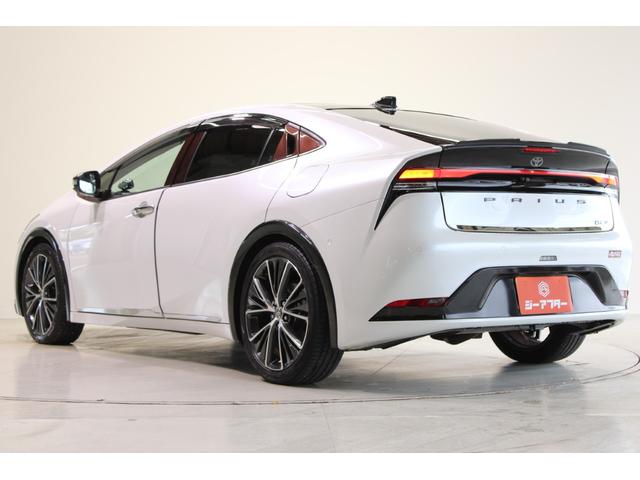 プリウス Z 禁煙車 4WD GRパフォーマンスPKG パノラマルーフ 12.3インチ純正ナビ 全周囲カメラ フルセグTV 温冷黒革シート パワーシート レーダークルーズコントロール 電動Rゲート ETC2.0(11枚目)