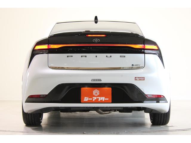 プリウス Z 禁煙車 4WD GRパフォーマンスPKG パノラマルーフ 12.3インチ純正ナビ 全周囲カメラ フルセグTV 温冷黒革シート パワーシート レーダークルーズコントロール 電動Rゲート ETC2.0(12枚目)