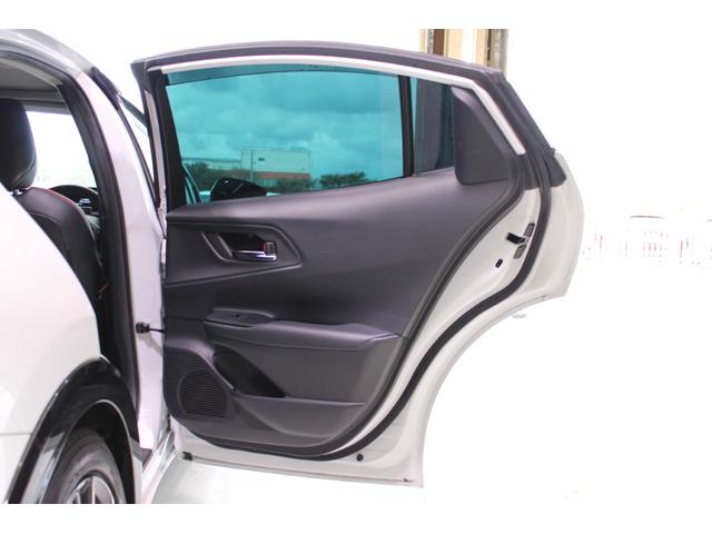 プリウス Z 禁煙車 4WD GRパフォーマンスPKG パノラマルーフ 12.3インチ純正ナビ 全周囲カメラ フルセグTV 温冷黒革シート パワーシート レーダークルーズコントロール 電動Rゲート ETC2.0(28枚目)