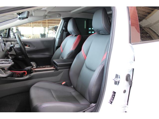 プリウス Z 禁煙車 4WD GRパフォーマンスPKG パノラマルーフ 12.3インチ純正ナビ 全周囲カメラ フルセグTV 温冷黒革シート パワーシート レーダークルーズコントロール 電動Rゲート ETC2.0(42枚目)