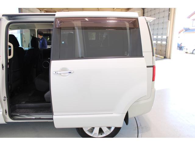 デリカＤ：５ シャモニー　ワンオーナー　禁煙車　純正ナビ　バックカメラ　フルセグＴＶ　アルパイン１０．１インチ後席モニター　オートクルーズコントロール　両側電動スライドドア　パドルシフト　パワーシート　フロントサイドカメラ（34枚目）