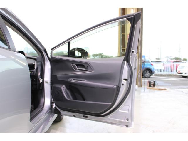 プリウス X 禁煙車 純正8インチナビ フルセグTV バックカメラ レーダークルーズコントロール ビルトインETC2.0 ブラインドスポットモニター 衝突軽減ブレーキ クリアランスソナー LEDヘッドライト(28枚目)