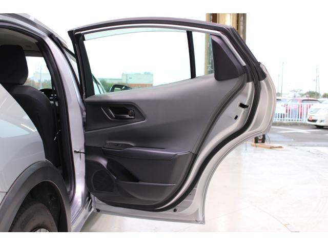 プリウス X 禁煙車 純正8インチナビ フルセグTV バックカメラ レーダークルーズコントロール ビルトインETC2.0 ブラインドスポットモニター 衝突軽減ブレーキ クリアランスソナー LEDヘッドライト(29枚目)