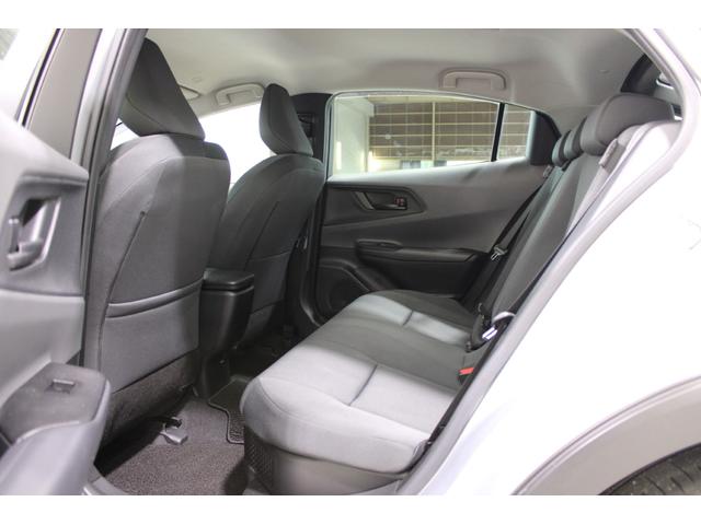 プリウス X 禁煙車 純正8インチナビ フルセグTV バックカメラ レーダークルーズコントロール ビルトインETC2.0 ブラインドスポットモニター 衝突軽減ブレーキ クリアランスソナー LEDヘッドライト(39枚目)