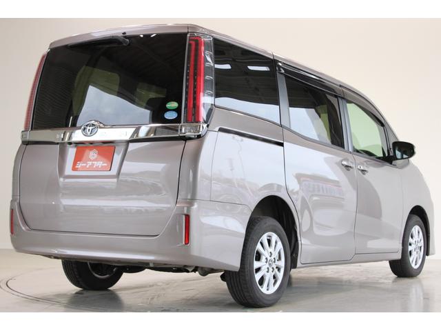 ノア Ｇ　ワンオーナー　禁煙車　純正９インチナビ（ナビ確認中）　純正後席モニター　バックカメラ　フルセグＴＶ　両側電動スライドドア　オートクルーズコントロール　ＥＴＣ　オートハイビーム　レーンキープ（13枚目）