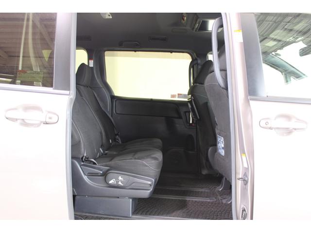 ノア Ｇ　ワンオーナー　禁煙車　純正９インチナビ（ナビ確認中）　純正後席モニター　バックカメラ　フルセグＴＶ　両側電動スライドドア　オートクルーズコントロール　ＥＴＣ　オートハイビーム　レーンキープ（38枚目）