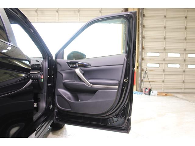 エクリプスクロスＰＨＥＶ Ｐ　禁煙車　スマホ連動純正ナビ　アラウンドビューモニター　フルセグＴＶ　レーダークルーズコントロール　シートヒーター　ステアリングヒーター　ＡＣ１００Ｖ電源　ＬＥＤヘッドライト　パワーシート　ＥＴＣ（27枚目）