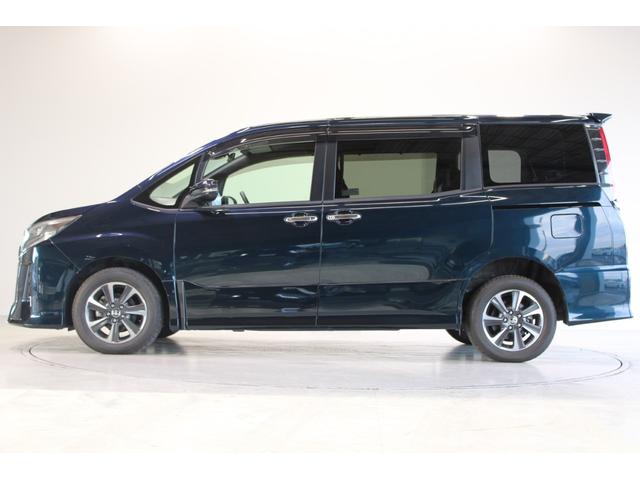 ノア Si ダブルバイビーII 禁煙車 純正10インチナビ 純正12.1インチ後席モニター バックカメラ クルーズコントロール ファブリックコンビシート 両側電動スライドドア 衝突軽減ブレーキ LEDヘッドライト(12枚目)