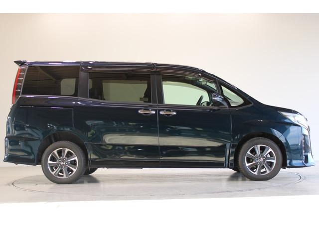 ノア Si ダブルバイビーII 禁煙車 純正10インチナビ 純正12.1インチ後席モニター バックカメラ クルーズコントロール ファブリックコンビシート 両側電動スライドドア 衝突軽減ブレーキ LEDヘッドライト(16枚目)