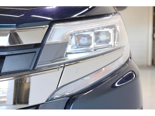 ノア Si ダブルバイビーII 禁煙車 純正10インチナビ 純正12.1インチ後席モニター バックカメラ クルーズコントロール ファブリックコンビシート 両側電動スライドドア 衝突軽減ブレーキ LEDヘッドライト(18枚目)