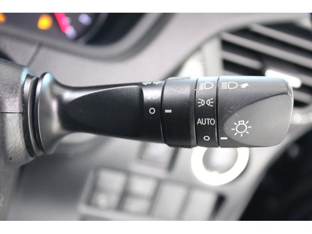 ノア Si ダブルバイビーII 禁煙車 純正10インチナビ 純正12.1インチ後席モニター バックカメラ クルーズコントロール ファブリックコンビシート 両側電動スライドドア 衝突軽減ブレーキ LEDヘッドライト(54枚目)