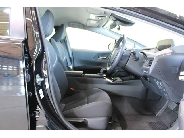 プリウス Ｕ　禁煙車　モデリスタエアロ　シグネチャーイルミ　純正８型ディスプレイ　全周囲カメラ　フルセグＴＶ　トヨタセーフティセンス　ブラインドスポットモニター　前席シートヒーター　ステアリングヒーター（34枚目）