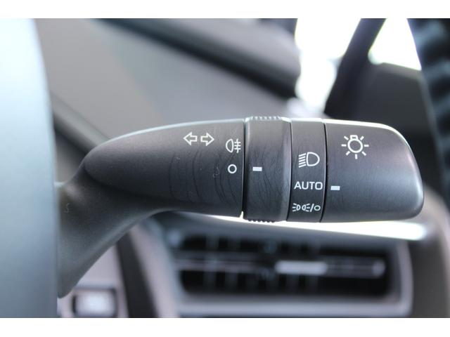 プリウス Ｕ　禁煙車　モデリスタエアロ　シグネチャーイルミ　純正８型ディスプレイ　全周囲カメラ　フルセグＴＶ　トヨタセーフティセンス　ブラインドスポットモニター　前席シートヒーター　ステアリングヒーター（49枚目）