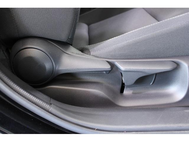 プリウス Ｕ　禁煙車　モデリスタエアロ　シグネチャーイルミ　純正８型ディスプレイ　全周囲カメラ　フルセグＴＶ　トヨタセーフティセンス　ブラインドスポットモニター　前席シートヒーター　ステアリングヒーター（52枚目）