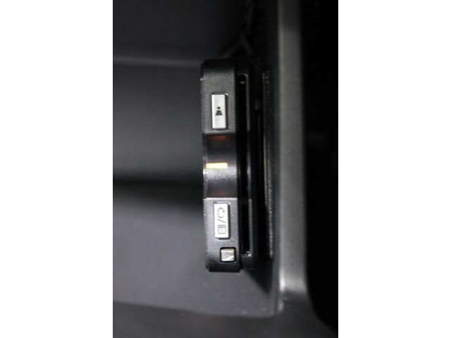 エクストレイル X e-4ORCE 禁煙車 ワンオーナー 純正9インチディスプレイオーディオ バックカメラ プロパイロット ステアリングヒーター 前席シートヒーター 電動リアゲート 純正18インチアルミホイール 運転席パワーシート(5枚目)