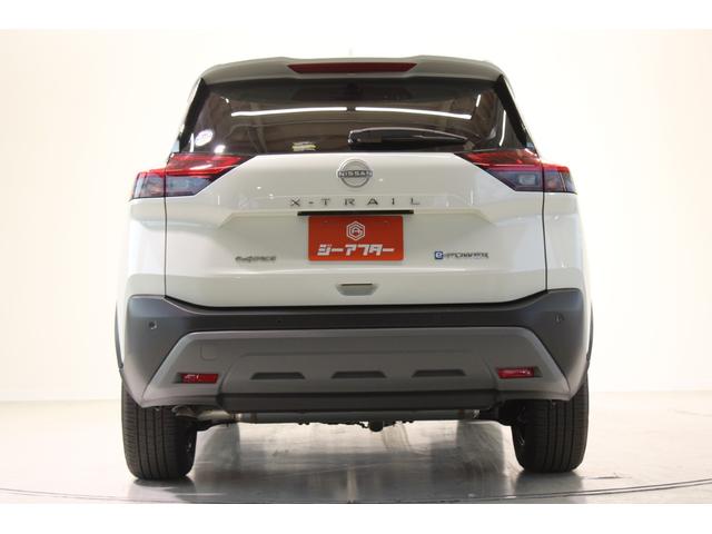エクストレイル X e-4ORCE 禁煙車 ワンオーナー 純正9インチディスプレイオーディオ バックカメラ プロパイロット ステアリングヒーター 前席シートヒーター 電動リアゲート 純正18インチアルミホイール 運転席パワーシート(12枚目)