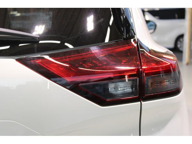 エクストレイル X e-4ORCE 禁煙車 ワンオーナー 純正9インチディスプレイオーディオ バックカメラ プロパイロット ステアリングヒーター 前席シートヒーター 電動リアゲート 純正18インチアルミホイール 運転席パワーシート(19枚目)