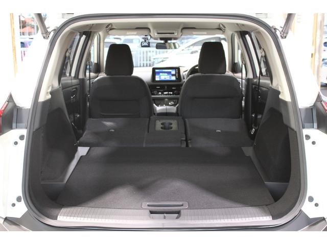 エクストレイル X e-4ORCE 禁煙車 ワンオーナー 純正9インチディスプレイオーディオ バックカメラ プロパイロット ステアリングヒーター 前席シートヒーター 電動リアゲート 純正18インチアルミホイール 運転席パワーシート(31枚目)