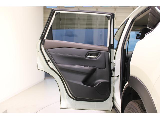 エクストレイル X e-4ORCE 禁煙車 ワンオーナー 純正9インチディスプレイオーディオ バックカメラ プロパイロット ステアリングヒーター 前席シートヒーター 電動リアゲート 純正18インチアルミホイール 運転席パワーシート(33枚目)