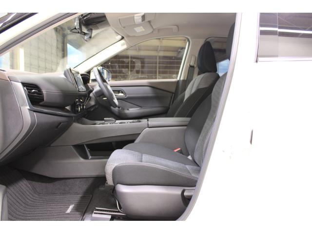 エクストレイル X e-4ORCE 禁煙車 ワンオーナー 純正9インチディスプレイオーディオ バックカメラ プロパイロット ステアリングヒーター 前席シートヒーター 電動リアゲート 純正18インチアルミホイール 運転席パワーシート(41枚目)