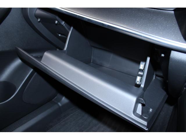 エクストレイル X e-4ORCE 禁煙車 ワンオーナー 純正9インチディスプレイオーディオ バックカメラ プロパイロット ステアリングヒーター 前席シートヒーター 電動リアゲート 純正18インチアルミホイール 運転席パワーシート(65枚目)