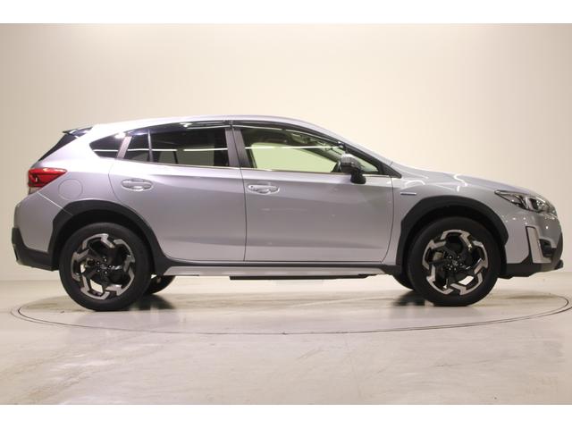 ＸＶ アドバンス　禁煙車　パナソニック製ナビ　アイサイト　前席シートヒーター　ハーフレザーシート　メモリー付パワーシート　ＥＴＣ　ＬＥＤヘッドライト　フロントフォグライト　純正１８インチアルミホイール　プッシュスタート（14枚目）