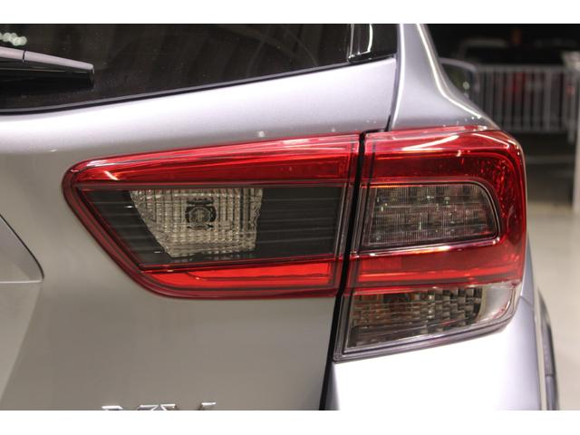 ＸＶ アドバンス　禁煙車　パナソニック製ナビ　アイサイト　前席シートヒーター　ハーフレザーシート　メモリー付パワーシート　ＥＴＣ　ＬＥＤヘッドライト　フロントフォグライト　純正１８インチアルミホイール　プッシュスタート（19枚目）