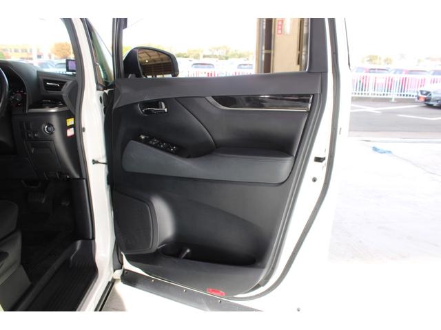 アルファード 2.5S 禁煙車 アルパイン製11インチナビ アルパイン製12インチ後席モニター フルセグTV バックカメラ トヨタセーフティセンス 両側電動スライドドア LEDヘッドライト フロントフォグライト 100V電源(32枚目)